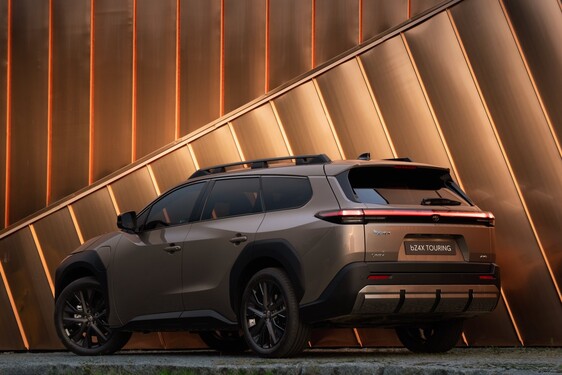 bZ4X Touring 2025