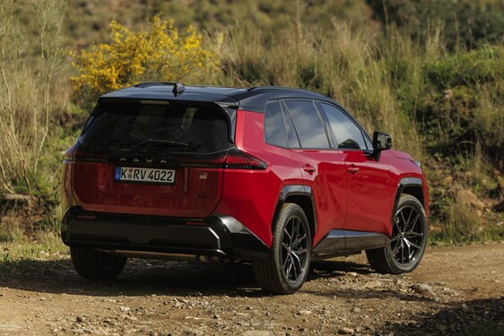 RAV4 PHEV GR SPORT 2026
