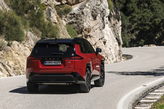RAV4 PHEV GR SPORT 2026