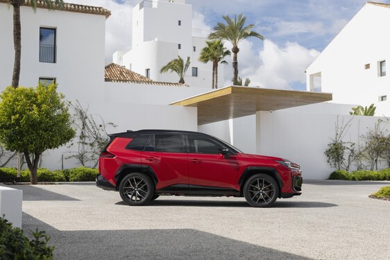 RAV4 PHEV GR SPORT 2026