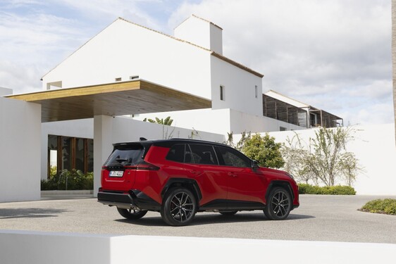 RAV4 PHEV GR SPORT 2026