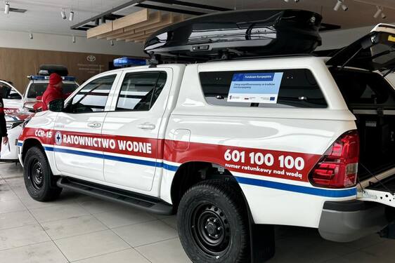 Osiem samochodów Toyoty rozpoczęło służbę w WOPR Województwa Kujawsko-Pomorskiego