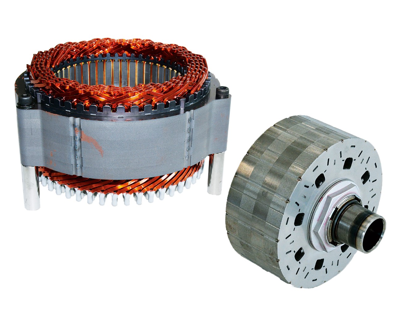 Spoločnosť Toyota odhaľuje svoje technológie a  ponúka patenty na elektrifikáciu 