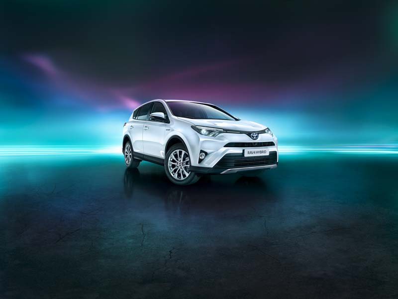 "Toyota testovací víkend" Oslávte 20 rokov hybridnej technológie Toyota s cenovým zvýhodnením