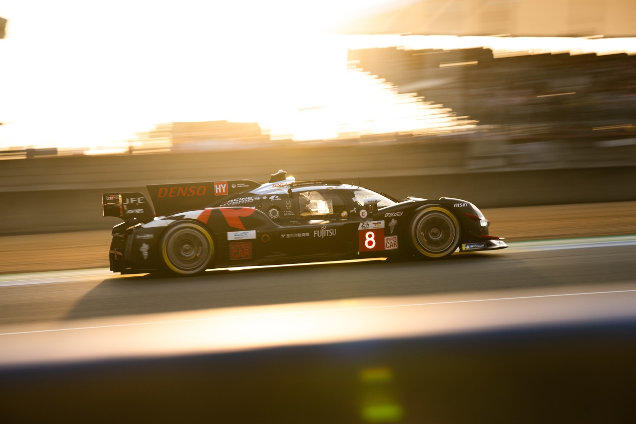 24 hodin Le Mans: TOYOTA GAZOO Racing skončila v Le Mans šestá