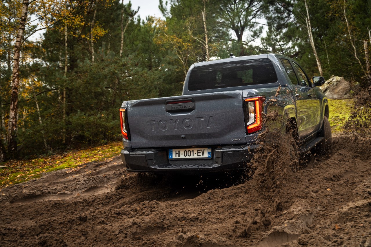 Toyota uvede novou devátou generaci modelu Hilux s mild-hybridním, čistě elektrickým i vodíkovým pohonem