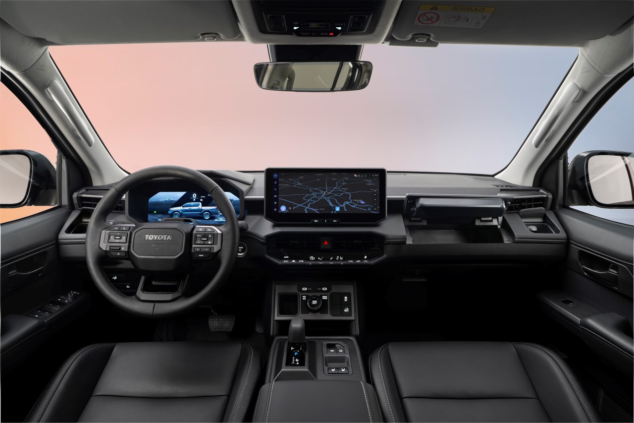 Toyota odhaľuje úplne nový Hilux vrátane prvej batériovej elektrickej verzie tohto kultového pickupu