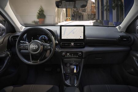 Toyota Yaris pre rok 2026 vylepšuje líniu výbavy Style, prináša nový vzhľad a technológie