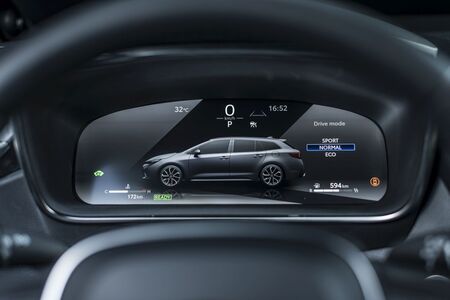 Kombi, ktoré nerobí kompromisy: priestor, hybridný pohon a teraz aj výhodná cena