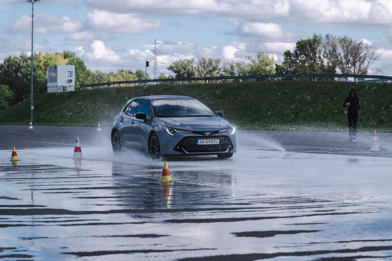 Celkový počet dopravných nehôd mierne stúpol, nehodovosť mladých však dlhodobo klesá