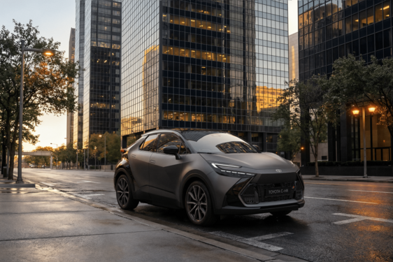 Toyota C-HR GR SPORT oslavuje 10 rokov štýlovými novinkami