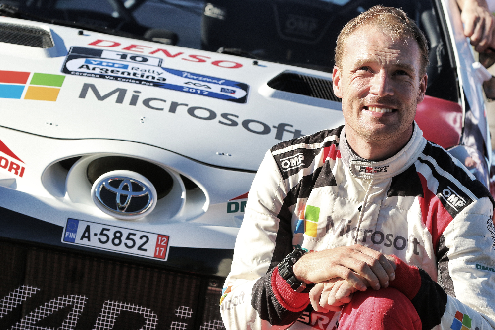 LATVALA SADNE ZA VOLANT LEGENDÁRNEJ TOYOTY Z 90. ROKOV