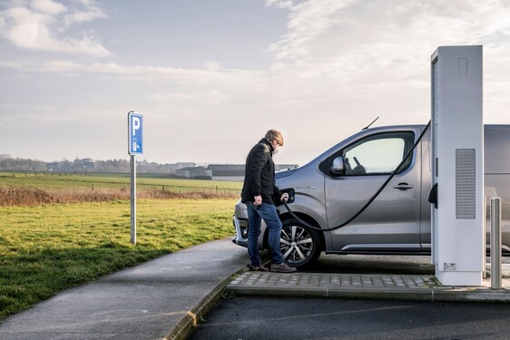 PROACE Electric 2021