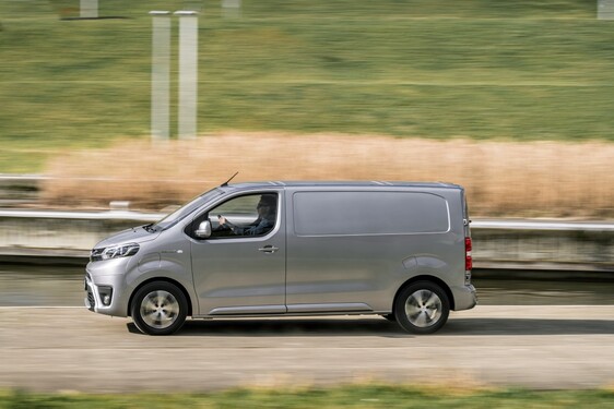 PROACE Electric 2021