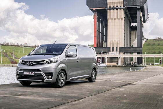 PROACE Electric 2021