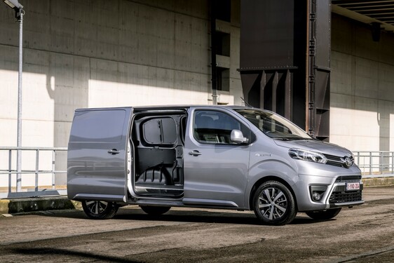 PROACE Electric 2021