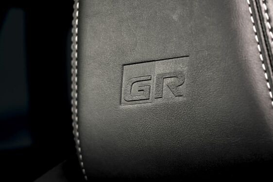 RAV4 Plug-in Hybrid GR SPORT 2023