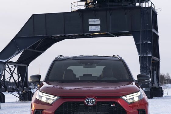 RAV4 Plug-in Hybrid GR SPORT 2023