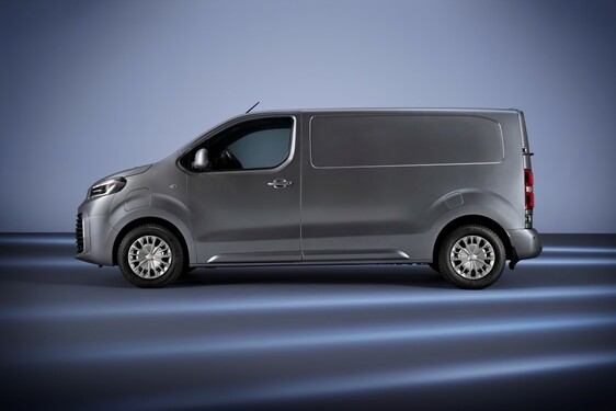 PROACE Electric 2023