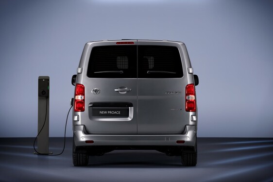 PROACE Electric 2023