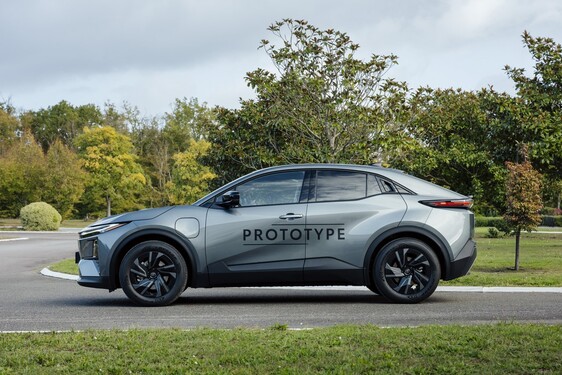 C-HR+ 2025