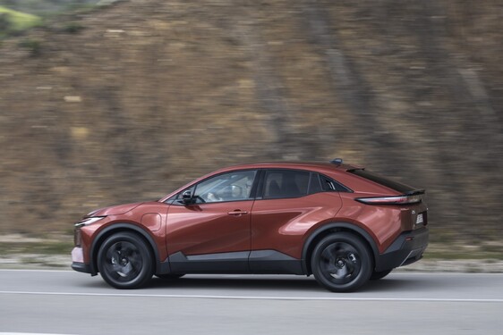 C-HR+ 2025