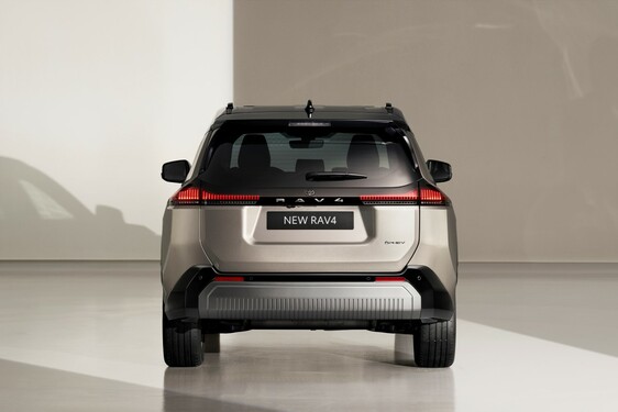 RAV4 PHEV 2026