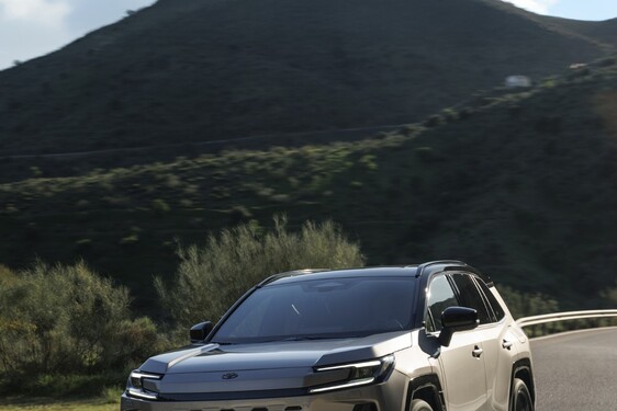 RAV4 PHEV 2026