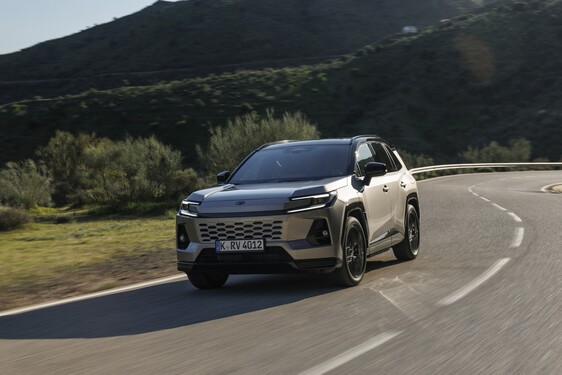 RAV4 PHEV 2026