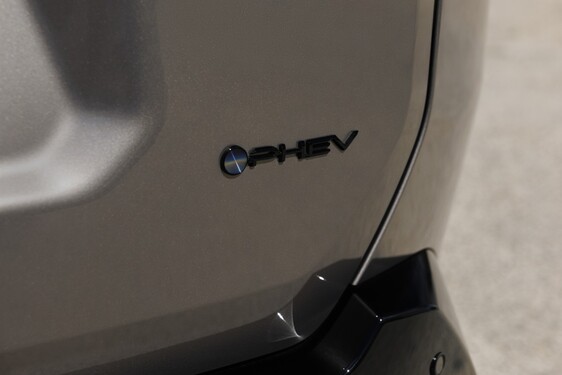 RAV4 PHEV 2026