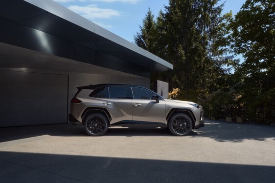 RAV4 PHEV 2026