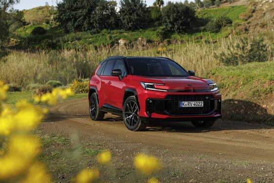 RAV4 PHEV GR SPORT 2026