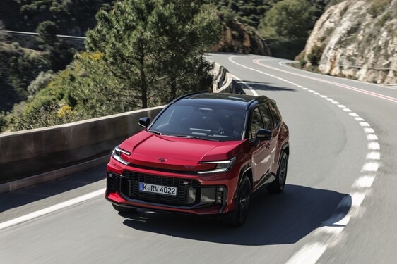 RAV4 PHEV GR SPORT 2026