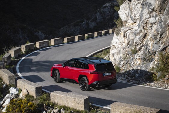 RAV4 PHEV GR SPORT 2026