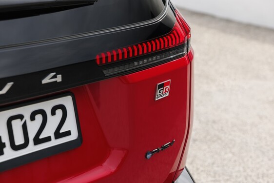 RAV4 PHEV GR SPORT 2026