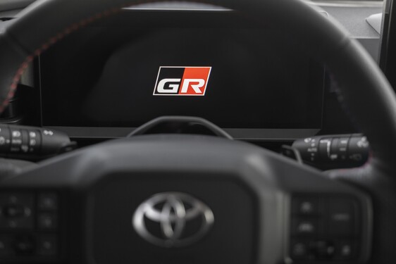 RAV4 PHEV GR SPORT 2026
