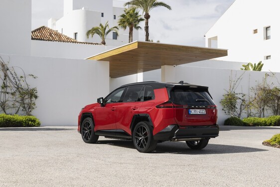 RAV4 PHEV GR SPORT 2026