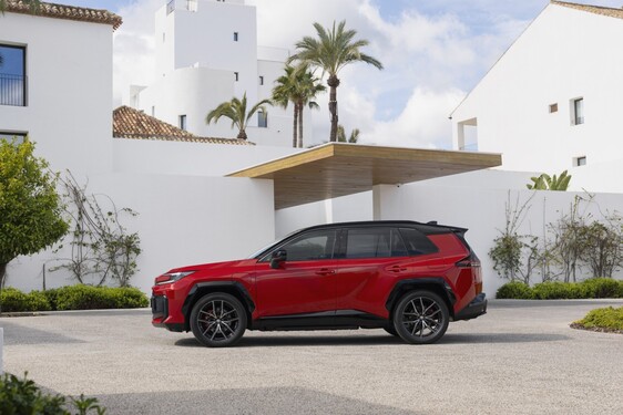 RAV4 PHEV GR SPORT 2026