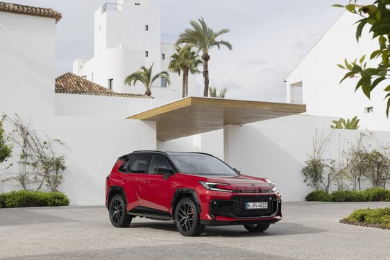 RAV4 PHEV GR SPORT 2026