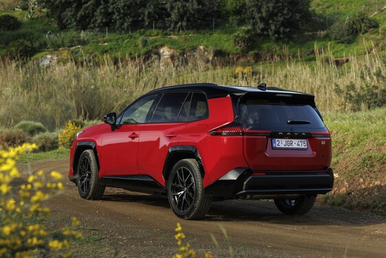 RAV4 GR SPORT 2026