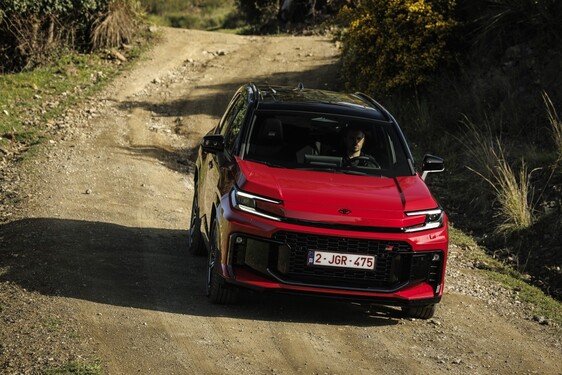 RAV4 GR SPORT 2026