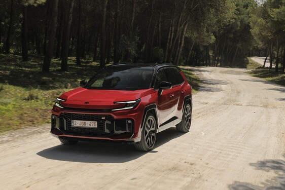 RAV4 GR SPORT 2026