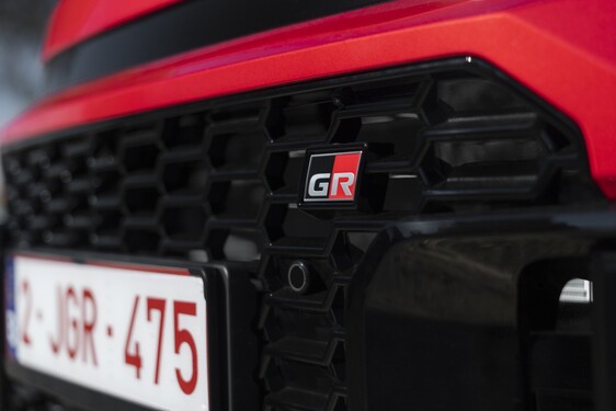 RAV4 GR SPORT 2026