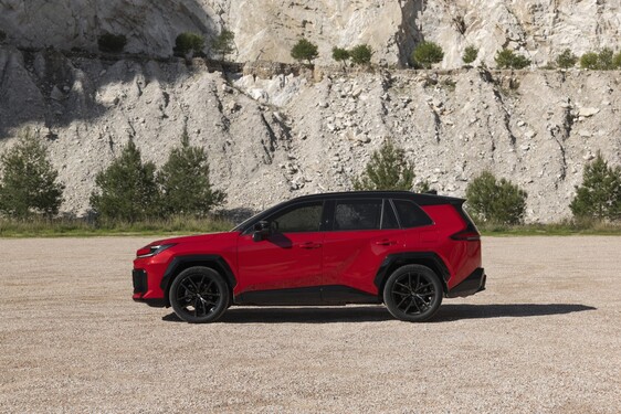 RAV4 GR SPORT 2026