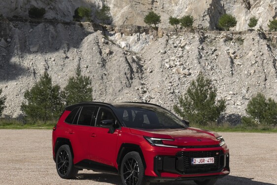 RAV4 GR SPORT 2026