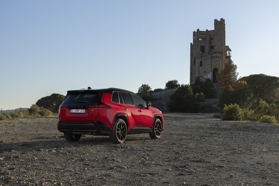 RAV4 GR SPORT 2026
