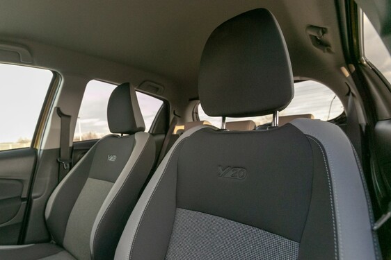 Yaris Y20