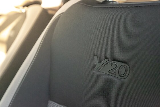 Yaris Y20